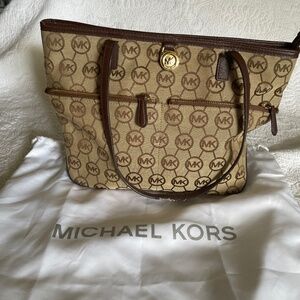 Brown Micheal Kors Purse